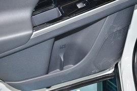 2025款丰田铂智4X