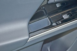 2025款丰田铂智4X