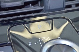 2025款丰田铂智4X