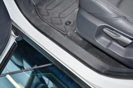 2025款丰田铂智4X