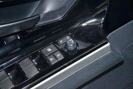 2025款丰田铂智4X