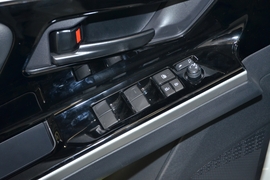 2025款丰田铂智4X