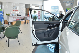 2025款丰田铂智4X