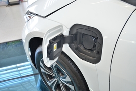 2025款丰田铂智4X