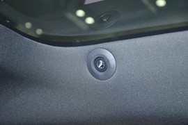 2025款丰田凯美瑞