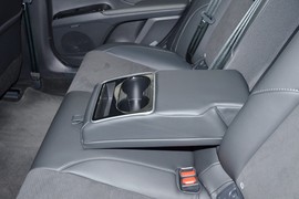 2025款丰田凯美瑞