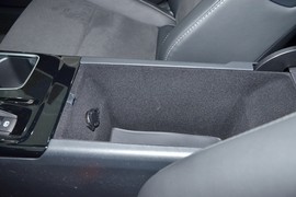 2025款丰田凯美瑞