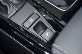 2025款丰田凯美瑞