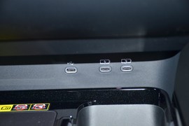 2025款丰田凯美瑞