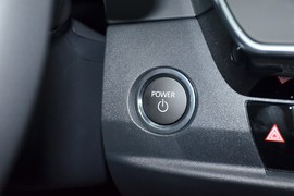 2025款丰田凯美瑞