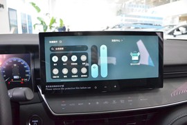 2025款丰田凯美瑞