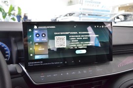 2025款丰田凯美瑞