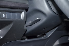 2025款丰田凯美瑞