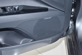 2025款丰田凯美瑞