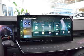 2025款丰田凯美瑞