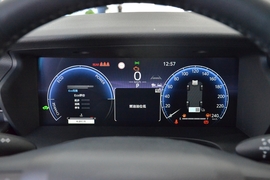 2025款丰田凯美瑞