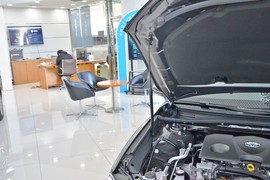 2025款丰田凯美瑞