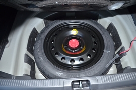 2025款丰田凯美瑞