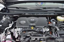 2025款丰田凯美瑞