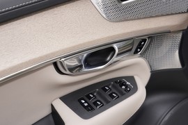 2025款沃尔沃XC90