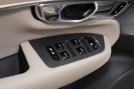 2025款沃尔沃XC90