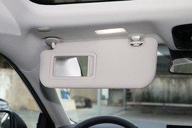 2025款丰田凯美瑞双擎