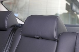 2025款丰田凯美瑞双擎