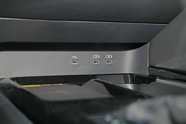 2025款丰田凯美瑞双擎