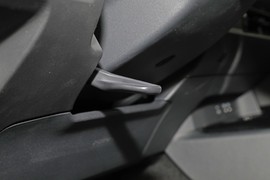 2025款丰田凯美瑞双擎