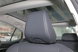 2025款丰田凯美瑞双擎