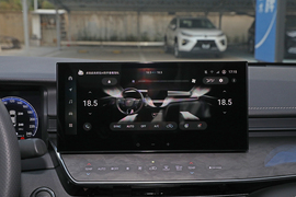 2025款丰田凯美瑞双擎