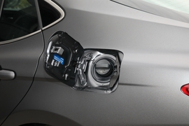 2025款丰田凯美瑞双擎