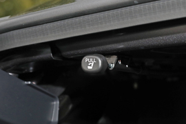 2025款丰田凯美瑞双擎