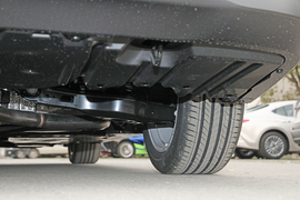 2025款丰田凯美瑞双擎