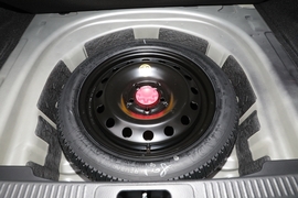 2025款丰田凯美瑞双擎