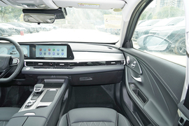 2025款奇瑞艾瑞泽8