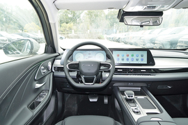 2025款奇瑞艾瑞泽8