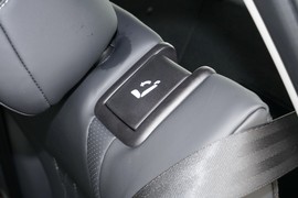 2025款奇瑞艾瑞泽8