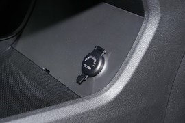 2025款奇瑞艾瑞泽8