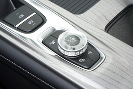 2025款奇瑞艾瑞泽8