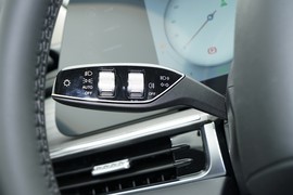 2025款奇瑞艾瑞泽8