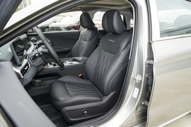 2025款奇瑞艾瑞泽8