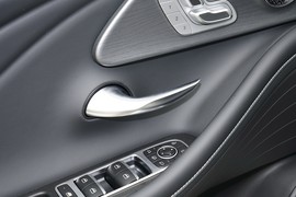 2025款奇瑞艾瑞泽8