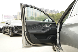 2025款奇瑞艾瑞泽8