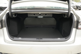 2025款奇瑞艾瑞泽8