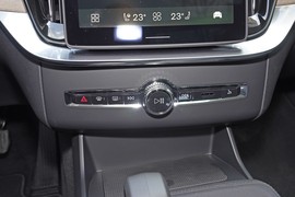 2025款沃尔沃XC90