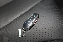 2025款比亚迪海豹