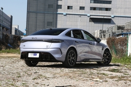 2025款比亚迪海豹