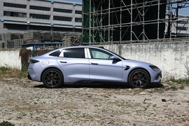 2025款比亚迪海豹