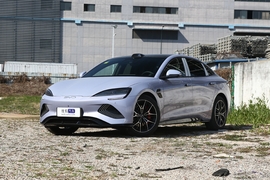 2025款比亚迪海豹